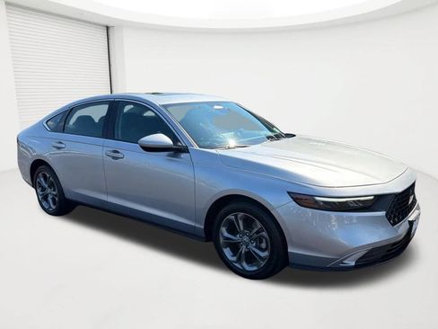 Used 2024 Honda Accord EX image 3