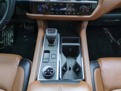 Used 2023 Nissan Pathfinder Platinum w/ Cargo Package AWD/4WD image 19