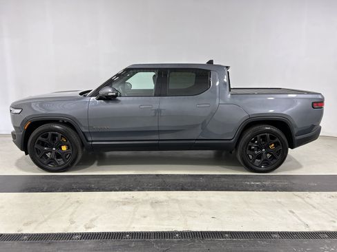 Used 2025 Rivian R1T Premium AWD/4WD image 2