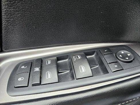 Used 2015 Dodge Journey Crossroad w/ Flexible Seating Group image 31