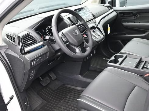 New 2026 Honda Odyssey Touring image 15