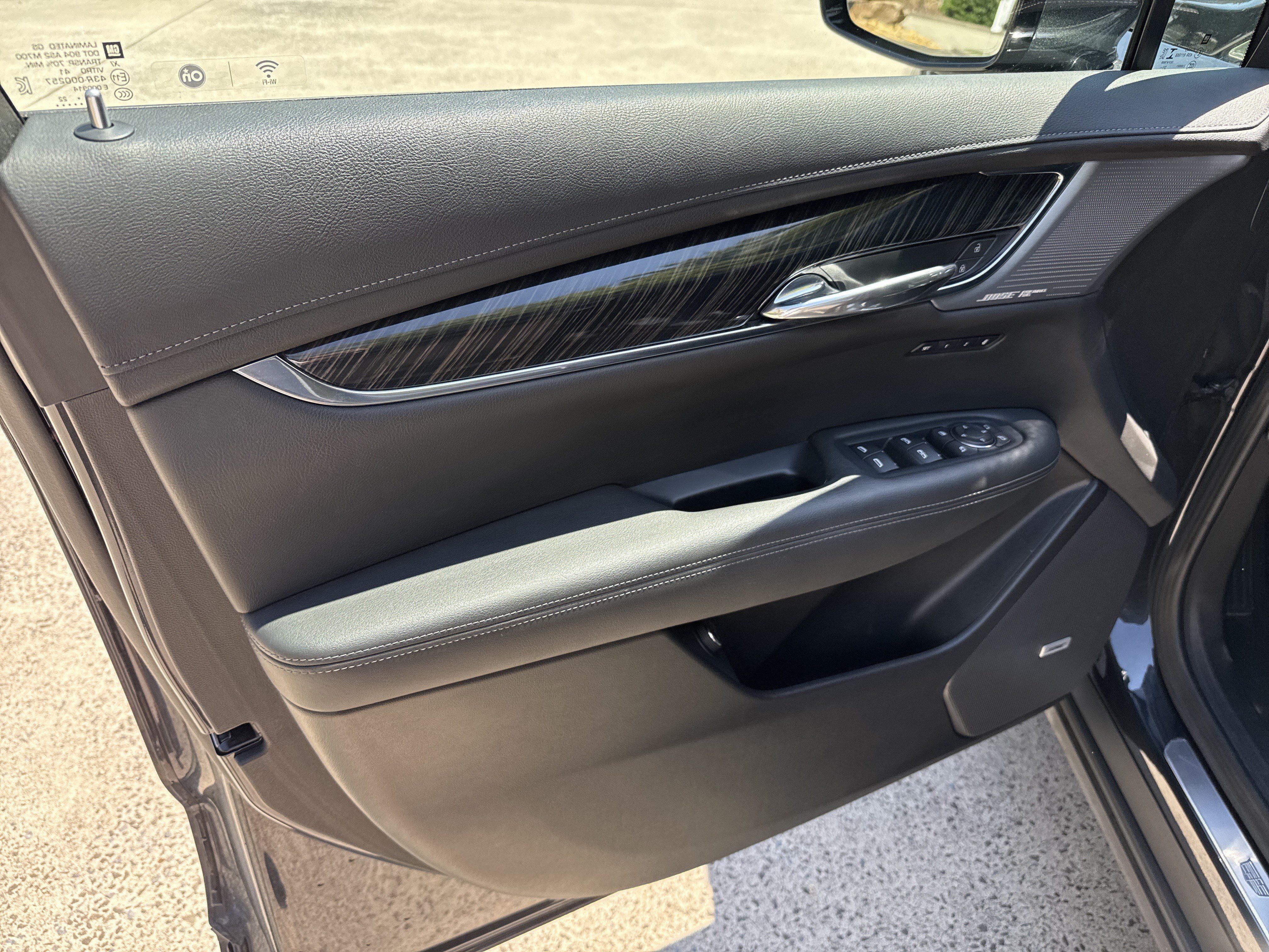 Used 2023 Cadillac XT6 Premium Luxury FWD image 9