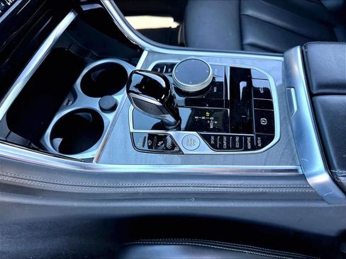 Used 2023 BMW 840i Convertible RWD image 18