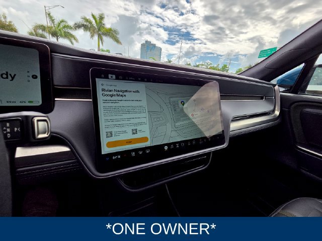 Used 2025 Rivian R1S Adventure Dual AWD/4WD image 3
