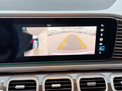 Used 2020 Mercedes-Benz GLE 350 w/ 3rd Row Seat Package image 33