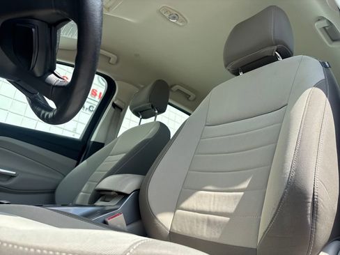 Used 2013 Ford C-MAX SE image 9