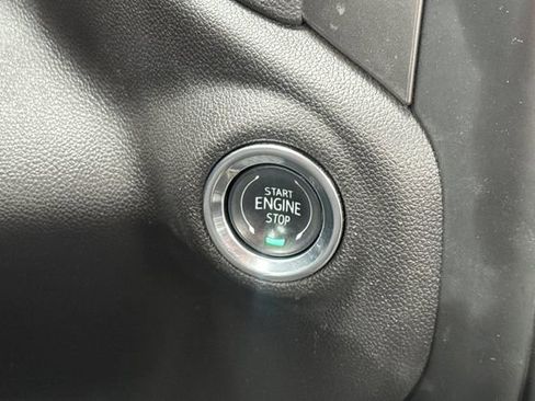 Used 2025 Chevrolet Silverado 1500 W/T image 30