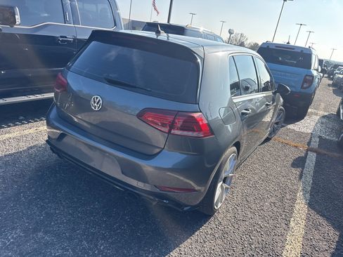 Used 2018 Volkswagen Golf R 4-Door image 7
