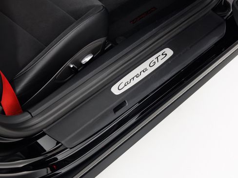 Used 2017 Porsche 911 Carrera GTS RWD image 36