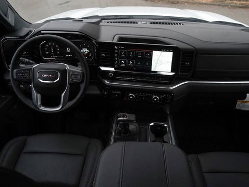 New 2026 GMC Sierra 1500 SLT image 10