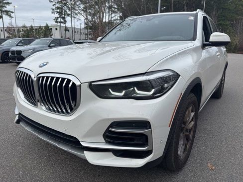 Certified 2023 BMW X5 sDrive40i w/ Premium Package image 9