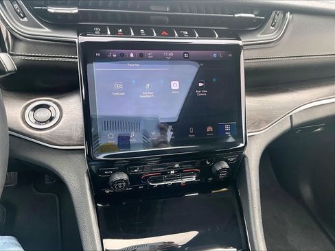 Used 2023 Jeep Grand Cherokee L Limited w/ Black Appearance Package image 27