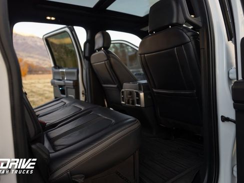 Used 2022 Ford F350 Platinum w/ FX4 Off-Road Package image 22