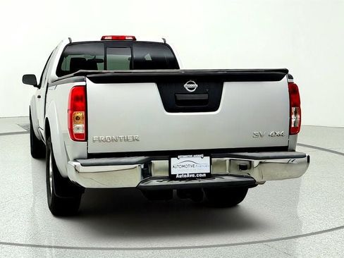 Used 2017 Nissan Frontier SV AWD/4WD image 6