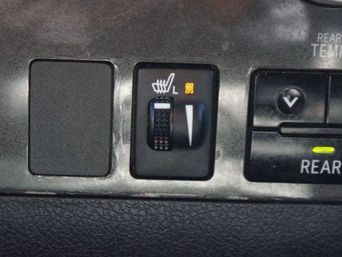 Used 2022 Toyota Sequoia TRD Pro AWD/4WD image 9