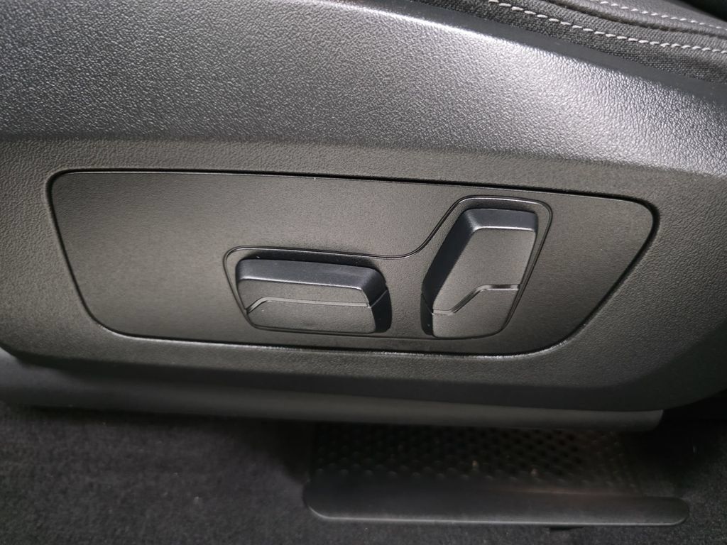 Certified 2023 BMW X1 xDrive28i AWD/4WD image 13