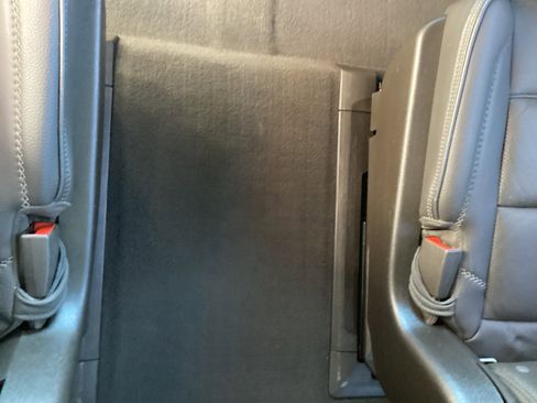 Used 2021 GMC Yukon XL Denali w/ Denali Premium Package image 22