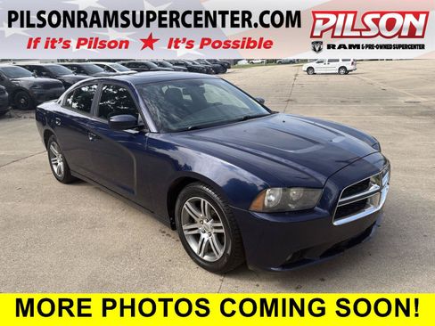 Used 2013 Dodge Charger SXT RWD image 1