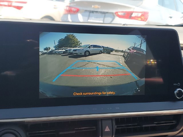 Used 2024 Toyota Prius Limited AWD/4WD image 29