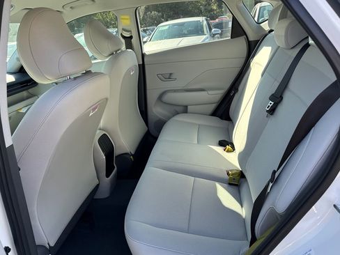 New 2026 Hyundai Kona SE image 11