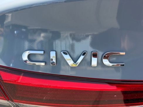Used 2022 Honda Civic Sport image 24