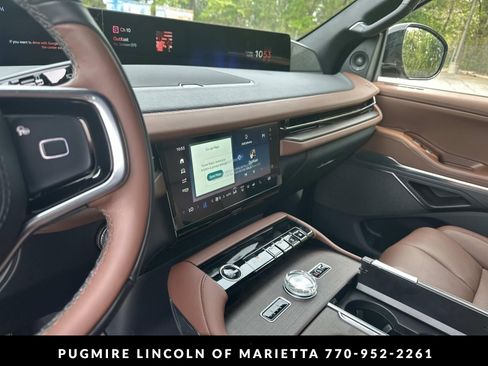 New 2026 Lincoln Navigator L Reserve AWD/4WD image 21