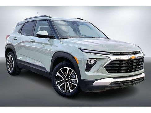 New 2026 Chevrolet TrailBlazer LT image 2