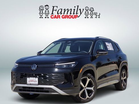 New 2026 Volkswagen Tiguan SE image 1