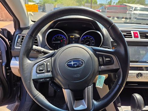 Used 2017 Subaru Outback 2.5i Premium w/ Popular Package #2 AWD/4WD image 9
