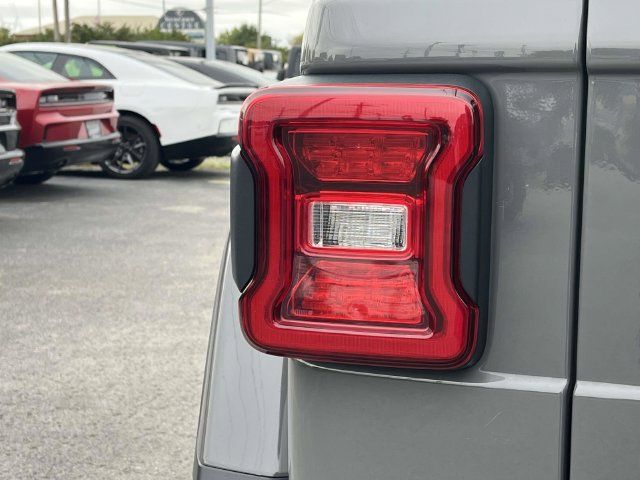 Used 2020 Jeep Wrangler Unlimited Rubicon AWD/4WD image 10