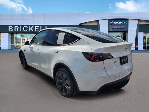 Used 2025 Tesla Model Y Long Range image 4