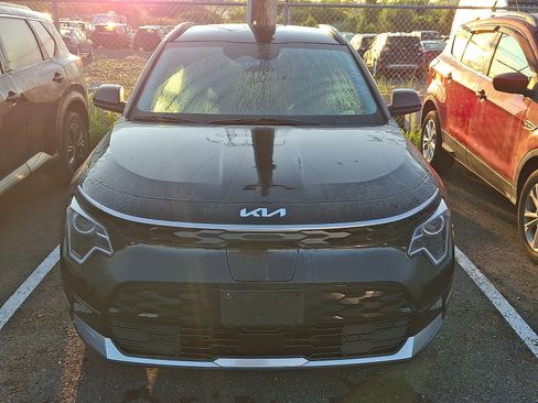 Used 2023 Kia Niro Wind FWD image 2