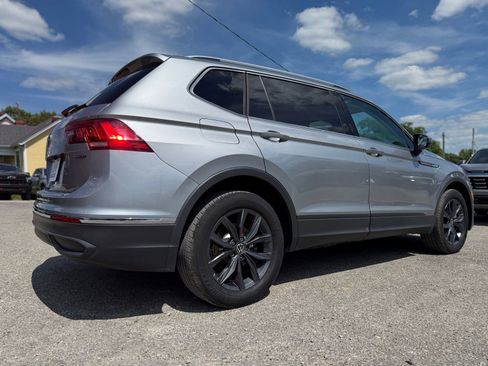 Used 2022 Volkswagen Tiguan SE AWD/4WD image 7