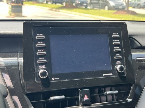 Used 2024 Toyota Camry SE FWD image 18