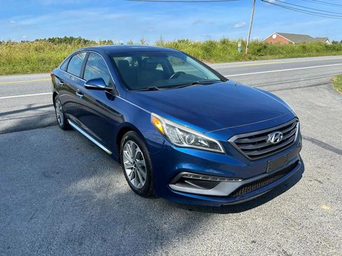 Used 2017 Hyundai Sonata Sport w/ Value Edition Package 02 FWD image 3