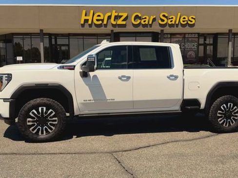 Used 2024 GMC Sierra 2500 Denali w/ Denali Reserve Package AWD/4WD image 5