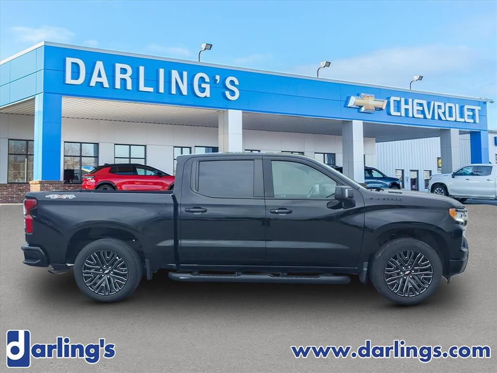 Used 2024 Chevrolet Silverado 1500 RST w/ Convenience Package II AWD/4WD image 4