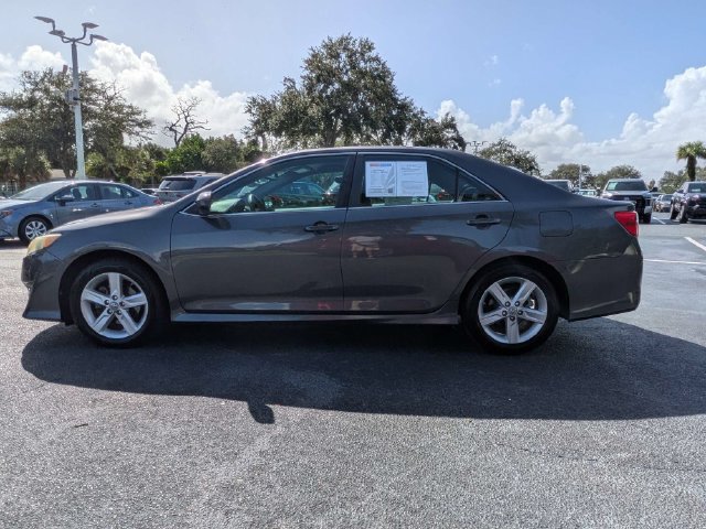 Used 2012 Toyota Camry SE FWD image 6