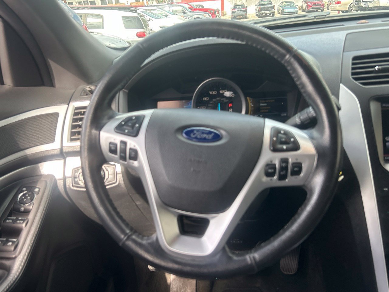 Used 2013 Ford Explorer XLT FWD image 10