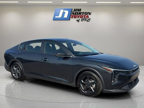 Used 2025 Kia K4 FWD image 3