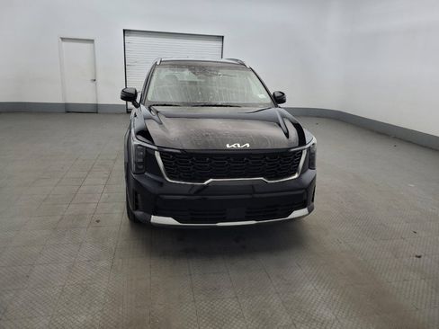 Used 2024 Kia Sorento S FWD image 14