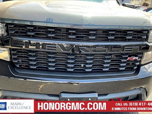 Used 2019 Chevrolet Silverado 1500 Custom Trail Boss w/ Custom Convenience Package AWD/4WD image 30
