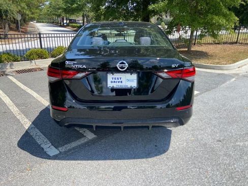 Used 2022 Nissan Sentra SV FWD image 6