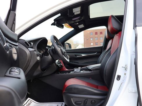 Used 2023 INFINITI QX50 Sport image 11