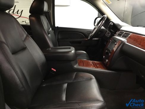 Used 2012 Chevrolet Avalanche LTZ image 37