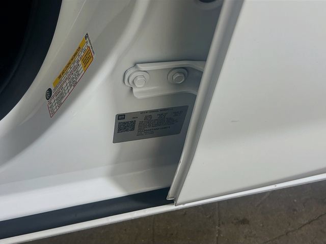 Used 2025 Chevrolet Malibu LT FWD image 26
