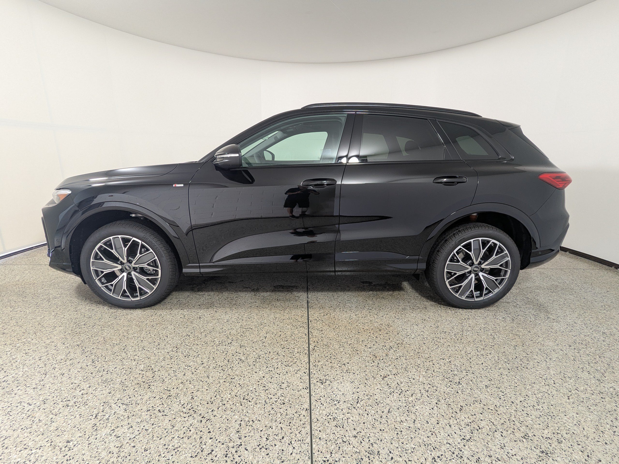 New 2026 Audi Q5 Premium Plus AWD/4WD image 4