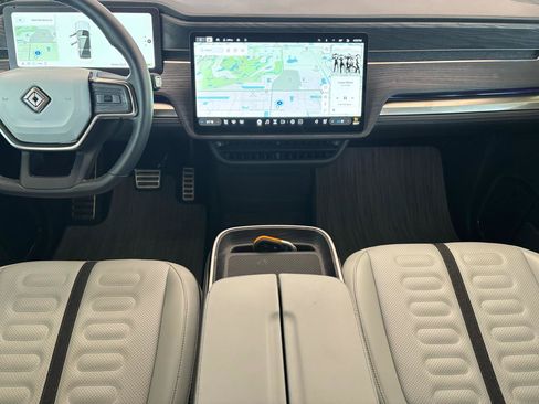 Used 2024 Rivian R1S Adventure AWD/4WD image 10