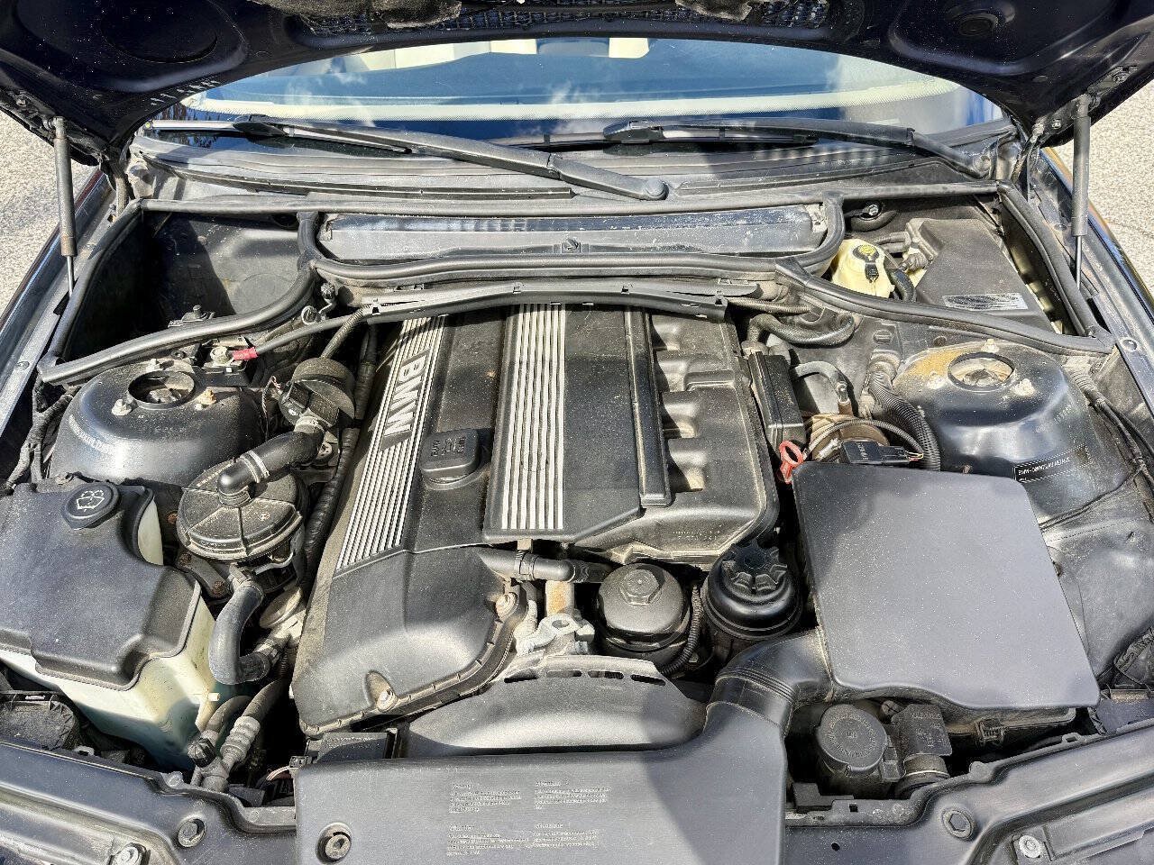 Used 2004 BMW 330Ci Coupe RWD image 22
