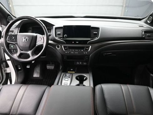 Used 2025 Honda Passport TrailSport image 24